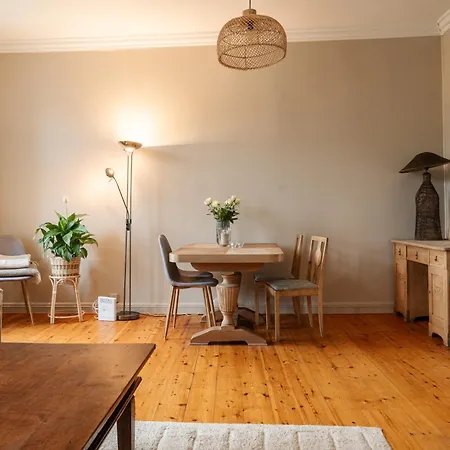 Apartment Cozy Gruenerlokka Retreat In The Heart Of Oslo